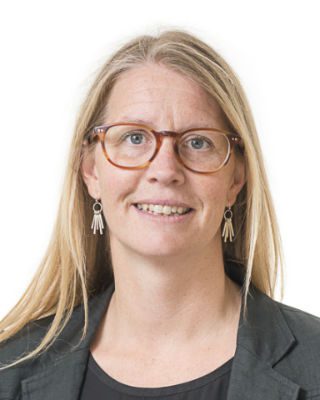 elin-ranby-best-car-salesman-in-sweden-min